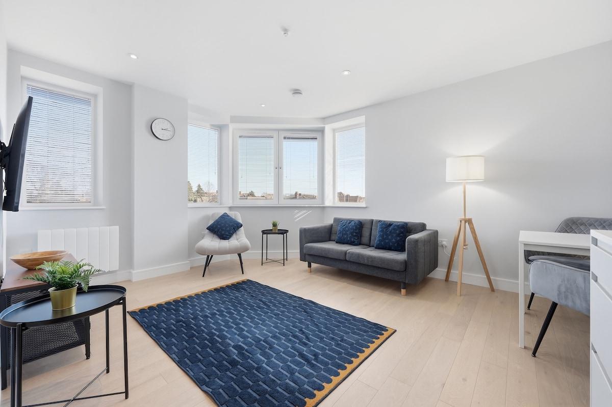 Bright, Modern 1Bed Serviced Apartment inc Parking