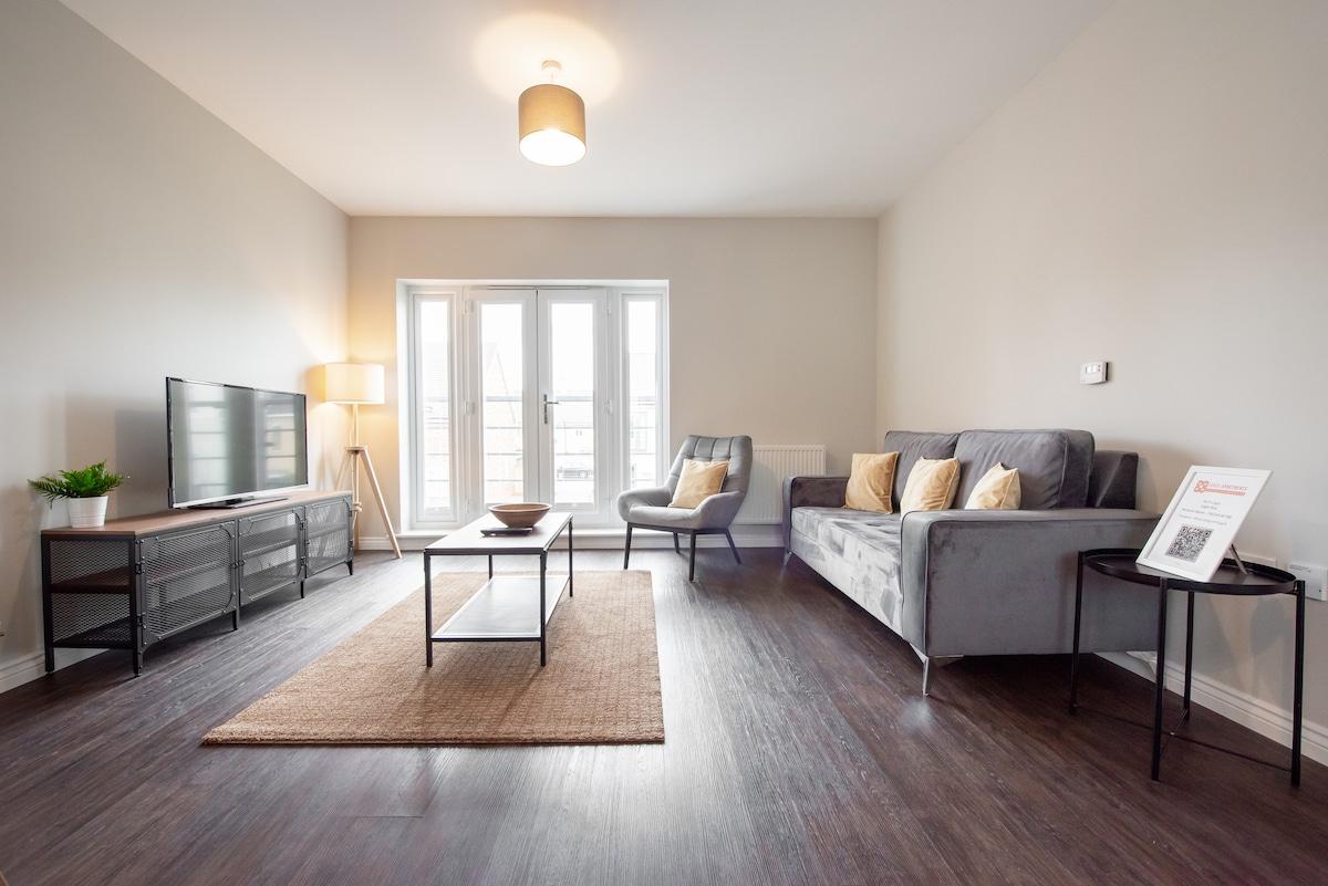 Stylish Private CoachHouse Retreat, Pet Friendly.