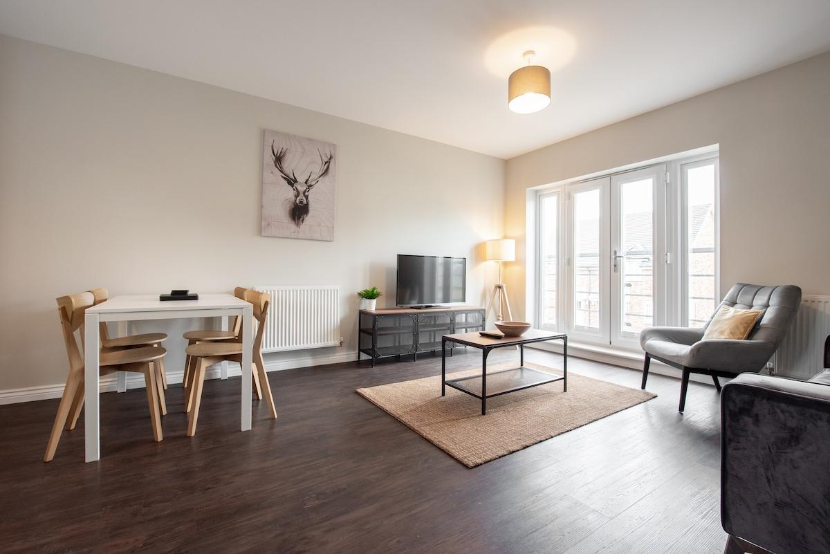 Stylish Private CoachHouse Retreat, Pet Friendly.3