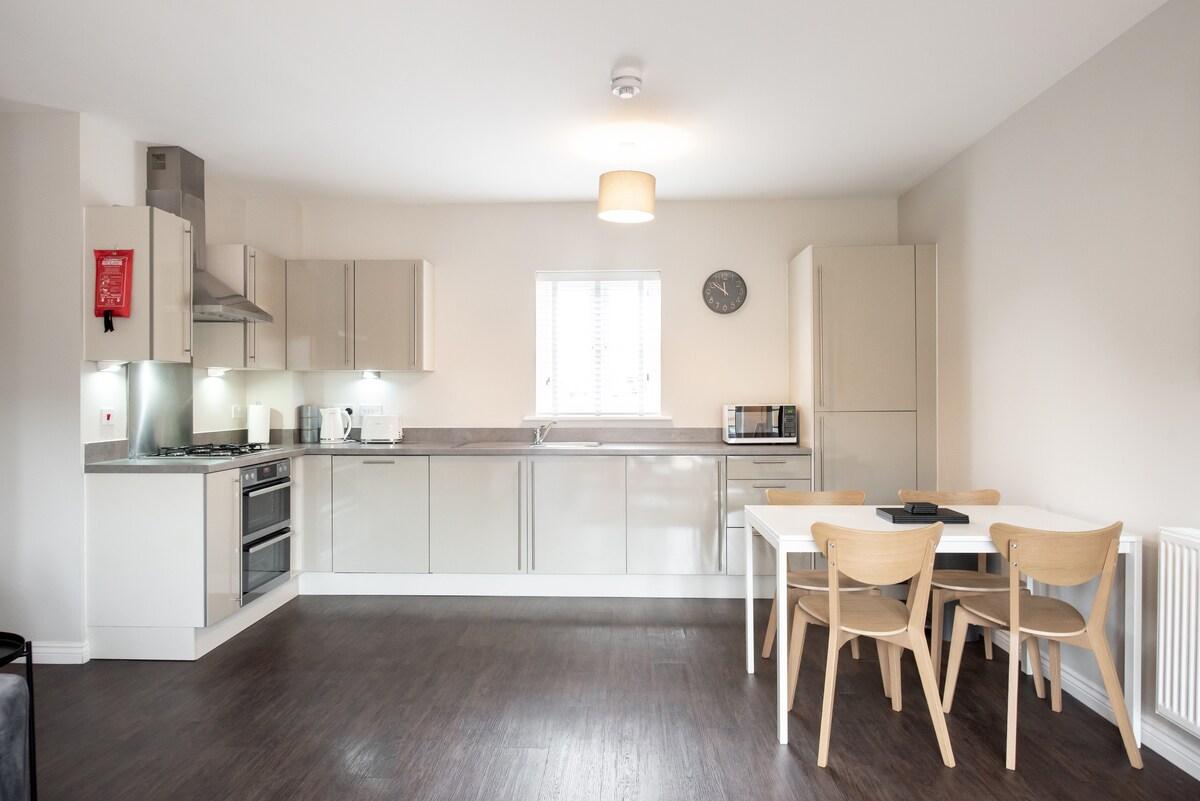 Stylish Private CoachHouse Retreat, Pet Friendly.6