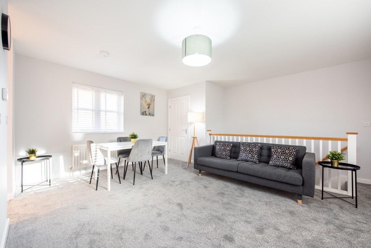 Private Coach House, Fast WiFi & Parking2